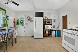 429 W Main St, Geneva, OH 44041 - Photo 18