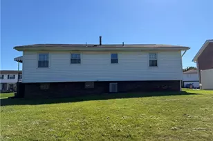 1142 Courtland Rd, Weirton, WV 26062 - Photo 4