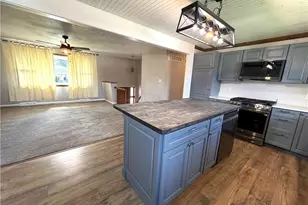 1142 Courtland Rd, Weirton, WV 26062 - Photo 10