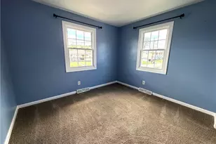1142 Courtland Rd, Weirton, WV 26062 - Photo 18