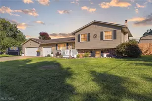 2818 Chippendale St NW, Massillon, OH 44646 - Photo 2
