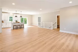 4327 Skycrest Dr NW, Canton, OH 44718 - Photo 8