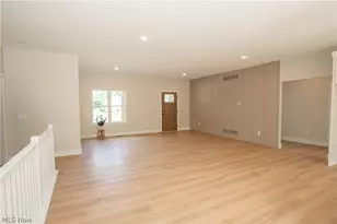4327 Skycrest Dr NW, Canton, OH 44718 - Photo 6