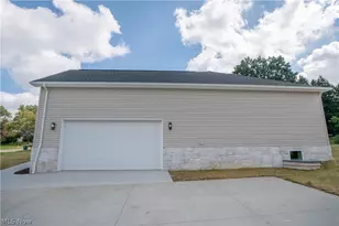 4327 Skycrest Dr NW, Canton, OH 44718 - Photo 38