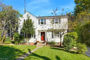 137 33rd St NW, Canton, OH 44709 - Photo 2