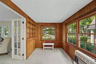 3305 Glencairn Rd, Huber Heights, OH 44122 - Photo 6