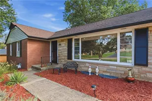 1004 Eastwood St NE, Canton, OH 44714 - Photo 6