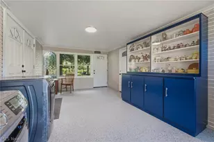 1004 Eastwood St NE, Canton, OH 44714 - Photo 32