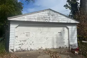 336 Parmely Ave, Elyria, OH 44035 - Photo 4