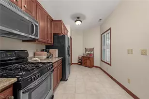 2972 Whispering Shores Dr, Vermilion, OH 44089 - Photo 6