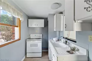 2041 15th St, Cuyahoga Falls, OH 44223 - Photo 24