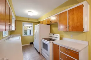 2345 10th St, Cuyahoga Falls, OH 44221 - Photo 8