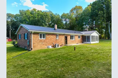 130 E Wellock Drive, Akron, OH 44319 - Photo 6
