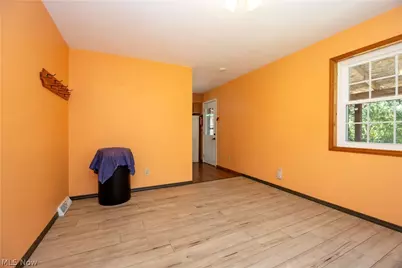9975 Silvercreek Road, Wadsworth, OH 44281 - Photo 10