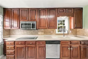 2723 Maplewood St, Cuyahoga Falls, OH 44221 - Photo 8