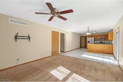 591 Breiton Circle, Barberton, OH 44203 - Photo 14