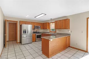 591 Breiton Cir, Barberton, OH 44203 - Photo 18