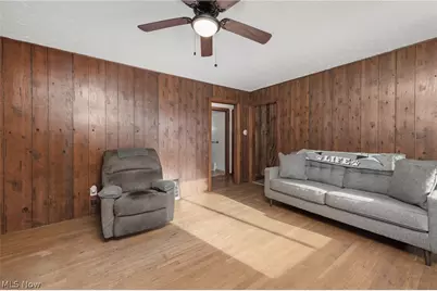 6077 Lake Avenue, Elyria, OH 44035 - Photo 10