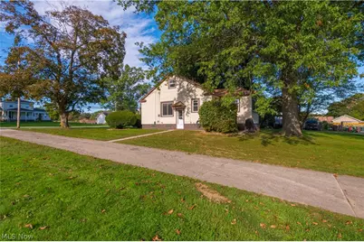 6077 Lake Avenue, Elyria, OH 44035 - Photo 40