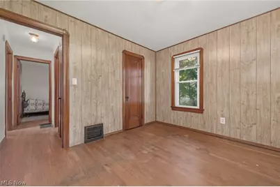 6077 Lake Avenue, Elyria, OH 44035 - Photo 22