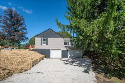 12800 Redwood Avenue NW, Uniontown, OH 44685 - Photo 30