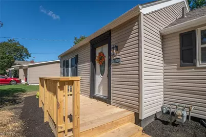 12800 Redwood Avenue NW, Uniontown, OH 44685 - Photo 2