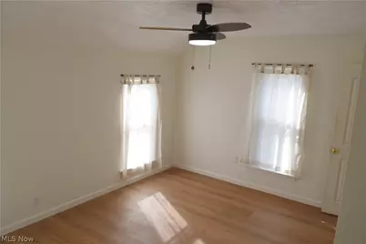 166 17th Street NW, Barberton, OH 44203 - Photo 24