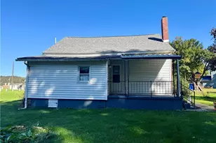 211 Marquand Ave, Conesville, OH 43811 - Photo 4