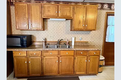 211 Marquand Avenue, Conesville, OH 43811 - Photo 8