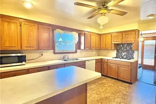 1407 W Valentine Cir NW, Canton, OH 44708 - Photo 4