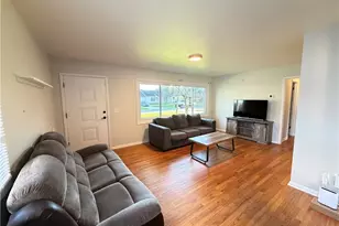 676 Lucille Dr, Elyria, OH 44035 - Photo 6