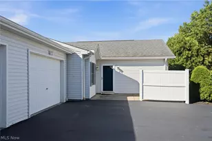 5972 Callaway Cir, Youngstown, OH 44515 - Photo 4