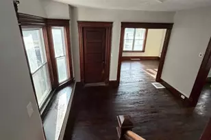 1439 E 110th St, Loveland, OH 44106 - Photo 2
