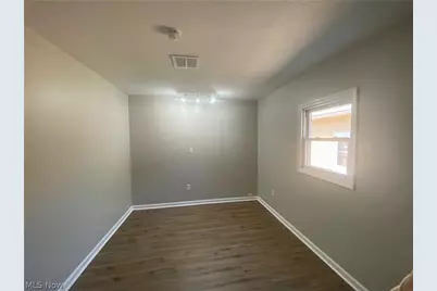 12202 Lena Avenue, Loveland, OH 44135 - Photo 8