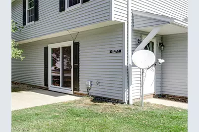 4927 Friar Road #Unit D, Stow, OH 44224 - Photo 2