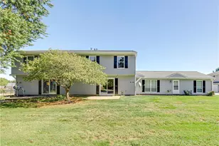 4927 Friar Rd, Stow, OH 44224 - Photo 1