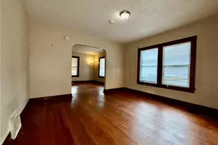 1104 Yukon Ave, Akron, OH 44320 - Photo 4