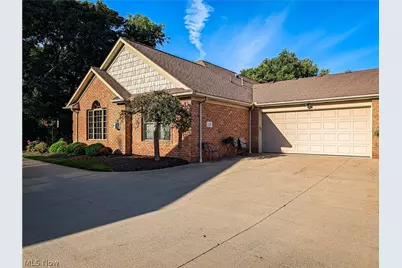 1202 Saint Abigail Street SW, Hartville, OH 44632 - Photo 2