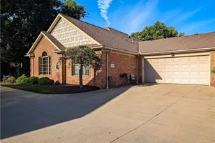 1202 St Abigail St SW, Hartville, OH 44632 - Photo 2