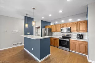 308 E Marina Pkwy, Lorain, OH 44052 - Photo 8