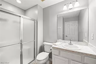 308 E Marina Pkwy, Lorain, OH 44052 - Photo 20