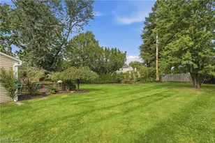 5224 Oakbriar Cir NE, Canton, OH 44705 - Photo 6
