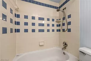 820 Longson Ave, Elyria, OH 44035 - Photo 26