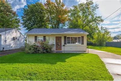 820 Longson Avenue, Elyria, OH 44035 - Photo 2