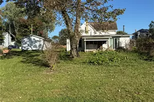 22203 Main St, West Lafayette, OH 43845 - Photo 10