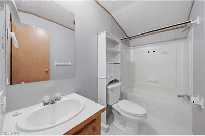 1233 Monterey Boulevard NW, North Canton, OH 44720 - Photo 16