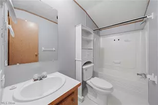 1233 Monterey Blvd NW, North Canton, OH 44720 - Photo 16