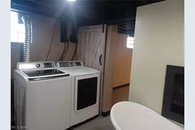 937 Mathews, Youngstown, OH 44512 - Photo 30