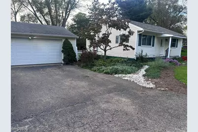 4131 Alabama Avenue NW, North Lawrence, OH 44666 - Photo 2