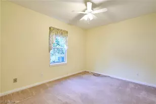 8688 Parkside Dr, Northfield, OH 44067 - Photo 14